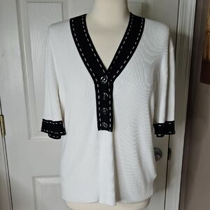 Karl Lagerfeld White Knit Ribbed Top with Black Trim Size XL